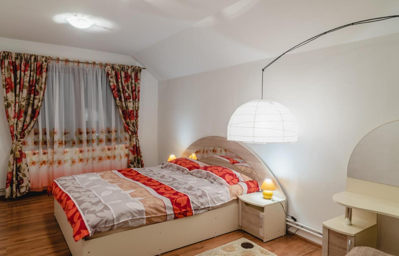 Smb Holiday Apartment Braşov Extérieur photo
